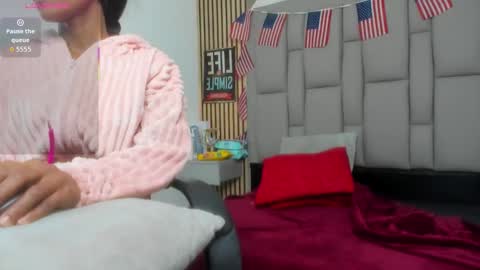 daffnelewis online show from September 11, 2025, 11:21 am