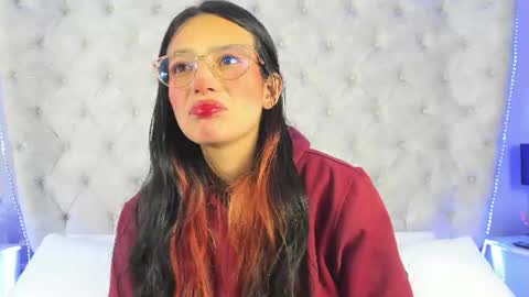 Snapshot of dafne_bss chatting on June 17, 2026, 5:10 am dafne_bss online show from June 17, 2026, 5:10 am