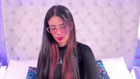 Snapshot of dafne_bss chatting on June 24, 2026, 7:07 am dafne_bss online show from June 24, 2026, 7:07 am