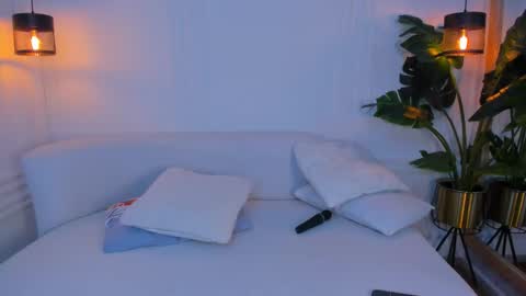 dafne_hillss online show from October 1, 2025, 12:38 am