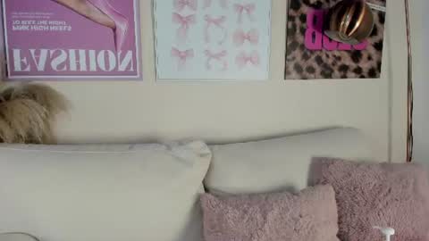 Snapshot of dafne_hillss chatting on July 1, 2026, 11:12 am dafne_hillss online show from July 1, 2026, 11:12 am