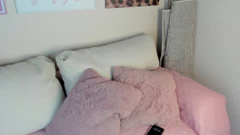 Snapshot of dafne_hillss chatting on July 16, 2026, 11:38 am dafne_hillss online show from July 16, 2026, 11:38 am
