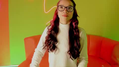 Dafne  online show from June 29, 2026, 1:11 pm