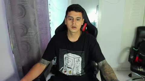 Snapshot of dage_19 chatting on May 6, 2026, 11:04 am my name is Jhon and I live in colombia online show from May 6, 2026, 11:04 am