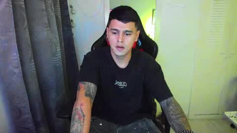 Snapshot of dage_19 chatting on May 13, 2026, 3:04 am my name is Jhon and I live in colombia online show from May 13, 2026, 3:04 am