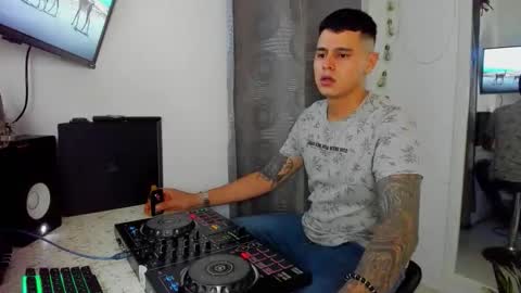 Snapshot of dage_19 chatting on May 28, 2026, 3:48 am my name is Jhon and I live in colombia online show from May 28, 2026, 3:48 am