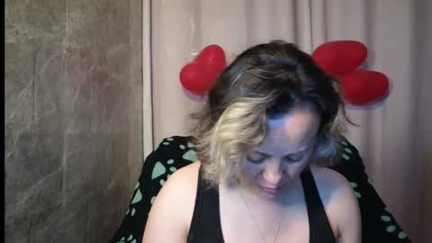 Snapshot of dagny_jo chatting on March 5, 2025, 3:29 am Lulu online show from March 5, 2025, 3:29 am