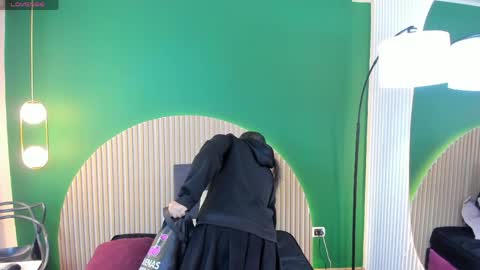 Dahiane Connor online show from April 1, 2026, 11:33 am