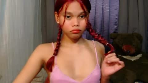 Snapshot of dahlia_vivienne chatting on June 12, 2026, 6:18 pm yourgirlydahlia online show from June 12, 2026, 6:18 pm