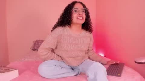 Snapshot of dahliabrowniee chatting on June 4, 2026, 6:19 am Dahli online show from June 4, 2026, 6:19 am
