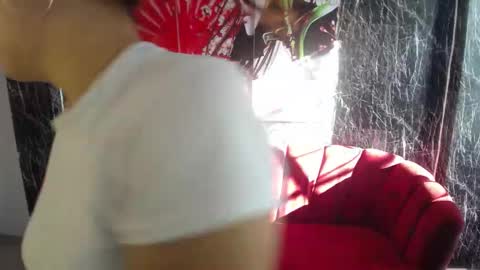 Snapshot of daiana_m chatting on December 19, 2024, 12:45 pm Daiana online show from December 19, 2024, 12:45 pm