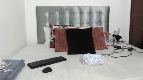 Daiisha.. online show from October 3, 2025, 8:55 am