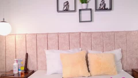 Juls online show from January 7, 2026, 3:31 am