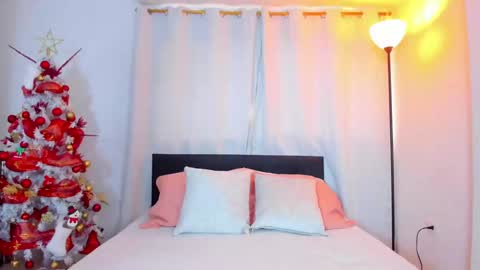 Daila Smith  online show from December 23, 2024, 6:05 pm