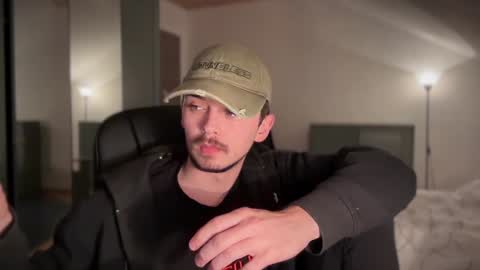 Daimon  online show from January 19, 2025, 6:21 pm