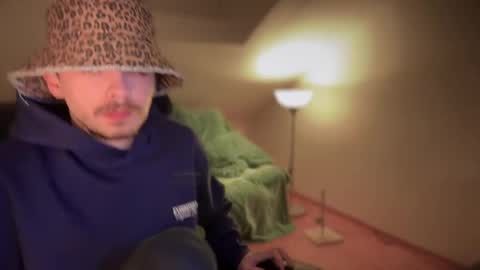 Daimon  online show from March 12, 2025, 3:46 am