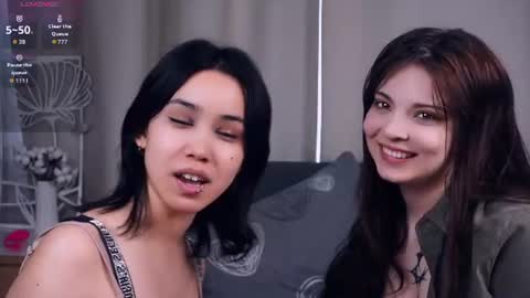 Snapshot of dainalargena chatting on June 11, 2026, 8:23 am Aoi and Lily best friends online show from June 11, 2026, 8:23 am