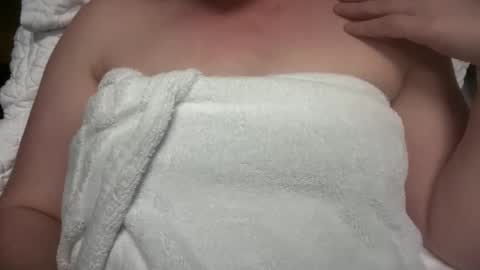 Mx Mommy Moo online show from March 22, 2026, 5:22 am