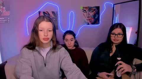 Snapshot of daisy_baby_ chatting on February 3, 2026, 8:25 pm daisy online show from February 3, 2026, 8:25 pm