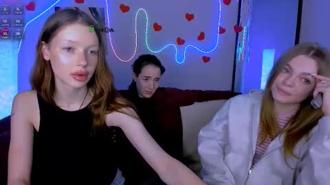 Snapshot of daisy_baby_ chatting on February 25, 2026, 8:18 pm daisy online show from February 25, 2026, 8:18 pm