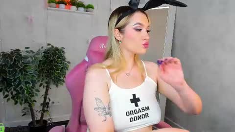 Snapshot of daisy_beckerr chatting on July 17, 2026, 5:29 pm Viickie online show from July 17, 2026, 5:29 pm