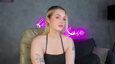 Snapshot of daisy_beckerr chatting on August 2, 2026, 9:19 am Viickie online show from August 2, 2026, 9:19 am