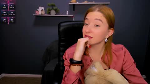 Snapshot of daisy_candy chatting on December 10, 2024, 4:24 am Little Di online show from December 10, 2024, 4:24 am