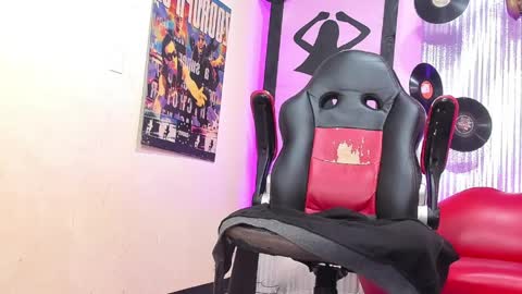 daisy_jonexxx22 online show from April 8, 2026, 4:56 am