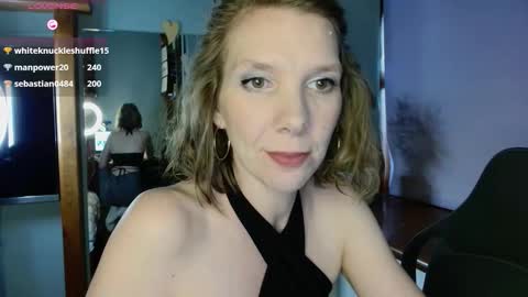daisy_lovely online show from November 18, 2025, 5:56 am