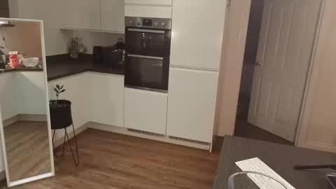 Daisy Dreams online show from November 11, 2025, 9:15 pm