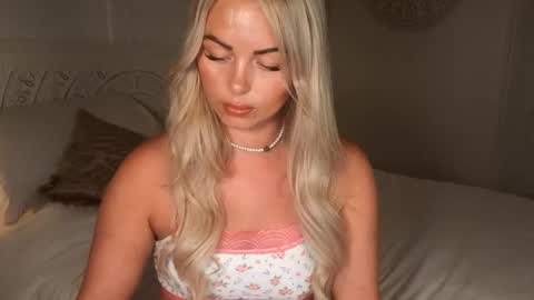 Snapshot of daisydreams_cumtrue chatting on July 28, 2026, 9:36 pm Daisy Dreams online show from July 28, 2026, 9:36 pm