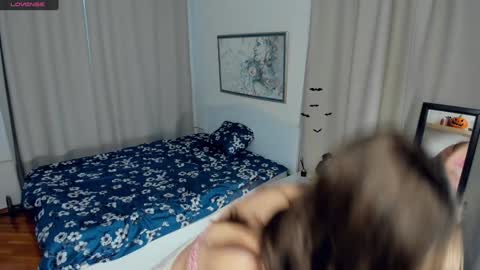 Snapshot of daisyfoulks chatting on December 7, 2024, 7:27 am Naomi online show from December 7, 2024, 7:27 am