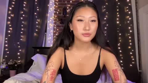 Daisy Kim online show from February 22, 2025, 3:12 am