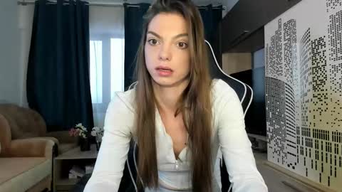 Beatrice online show from December 15, 2025, 10:52 am