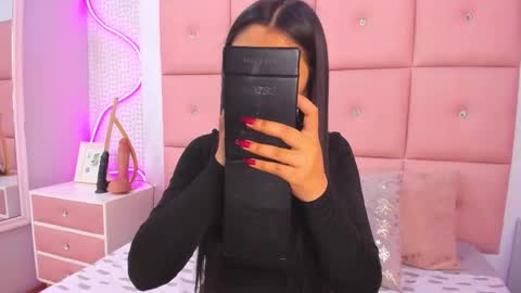 Mariana online show from November 20, 2025, 11:32 am