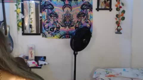 Snapshot of dakkohott chatting on July 3, 2026, 8:10 am Dakko online show from July 3, 2026, 8:10 am