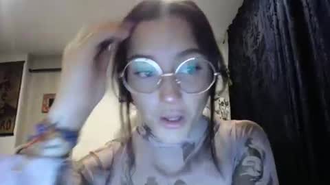 IG  dakotasofiaa online show from February 14, 2025, 1:34 am