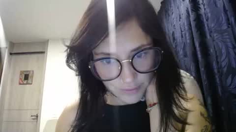 IG  dakotasofiaa online show from March 5, 2025, 1:42 am