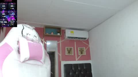 Snapshot of dakota_01_ chatting on December 1, 2024, 4:29 pm dakota online show from December 1, 2024, 4:29 pm