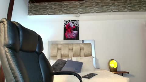 dakotarobbins_ online show from January 5, 2025, 2:19 pm