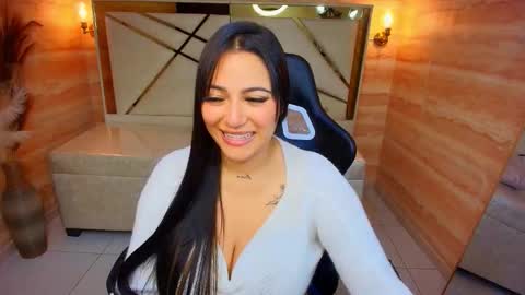 Dakotha  online show from December 4, 2025, 3:16 am