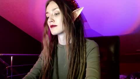 Dalia  online show from December 21, 2024, 1:42 pm