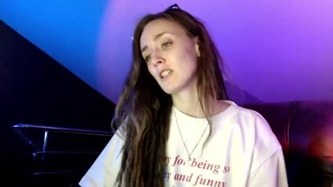 Dalia  online show from January 19, 2025, 1:44 pm