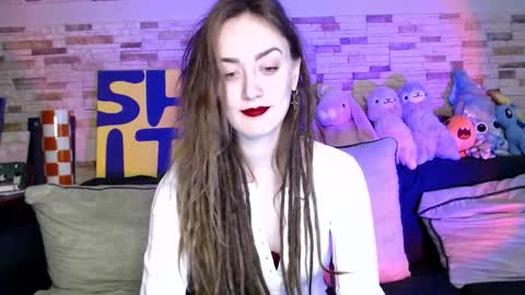 Dalia  online show from October 13, 2025, 9:42 am