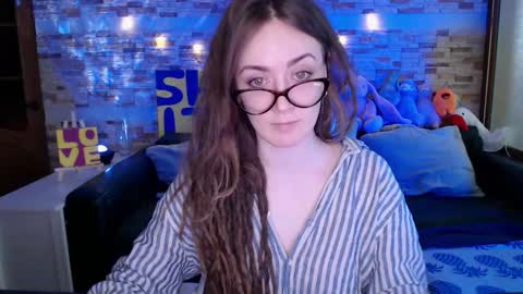 Dalia  online show from December 14, 2025, 9:14 am