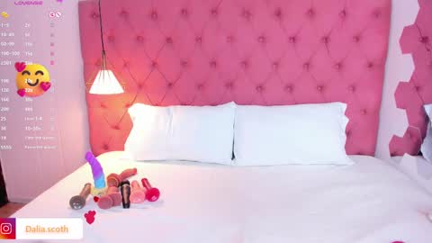 Dalia online show from March 11, 2025, 7:36 pm