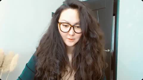 Dali online show from November 4, 2025, 5:28 am