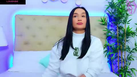 daliyaa_ online show from November 3, 2025, 12:50 pm