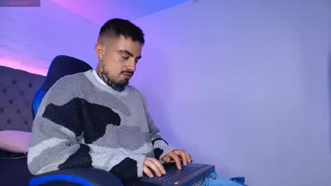 Dallas whitee online show from March 26, 2026, 8:03 pm