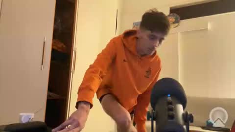 OnlyEry online show from October 19, 2025, 10:54 pm